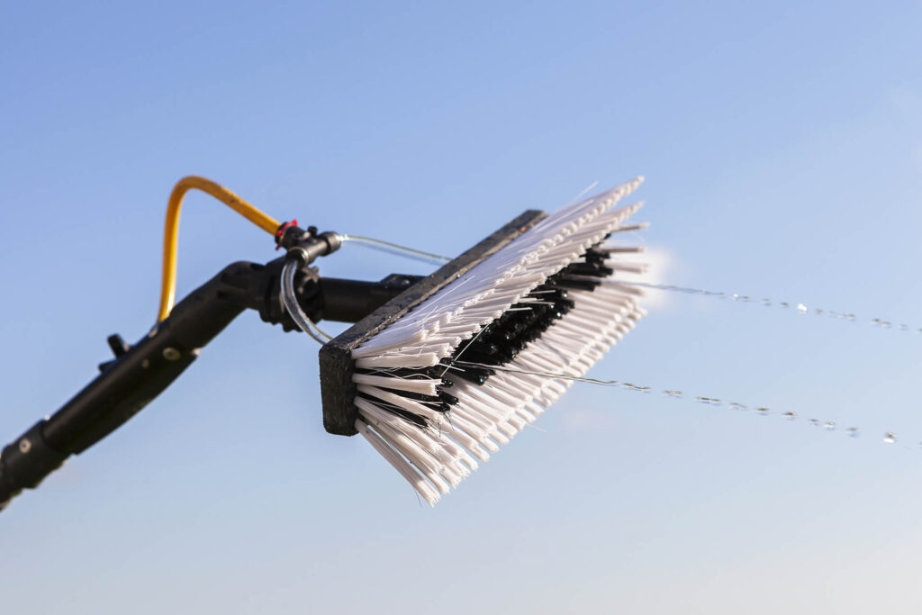 Equipment,For,Washing,And,Cleaning,The,Window,From,The,Outside